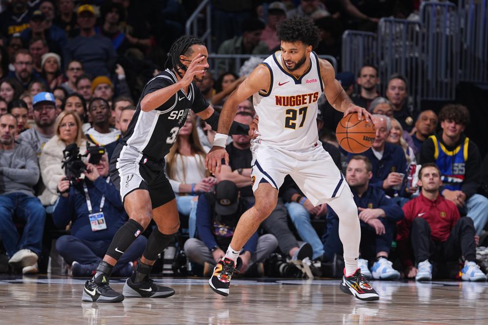 西班牙队以 西班牙队以