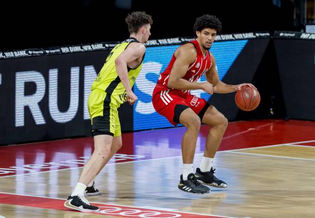 塞鸟的登场 塞鸟的登场