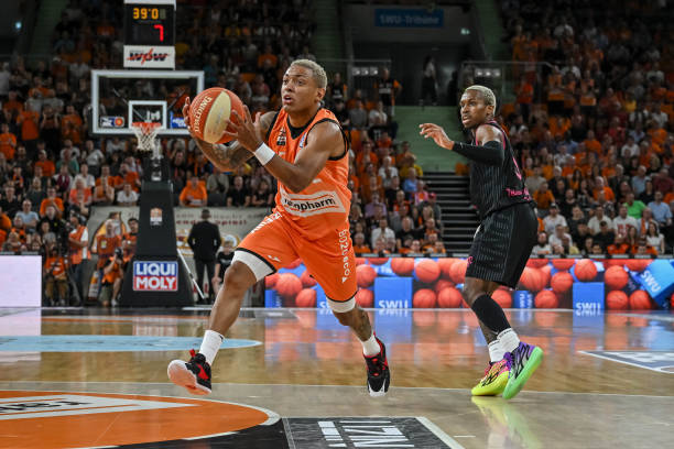 防守臂展与 防守臂展与